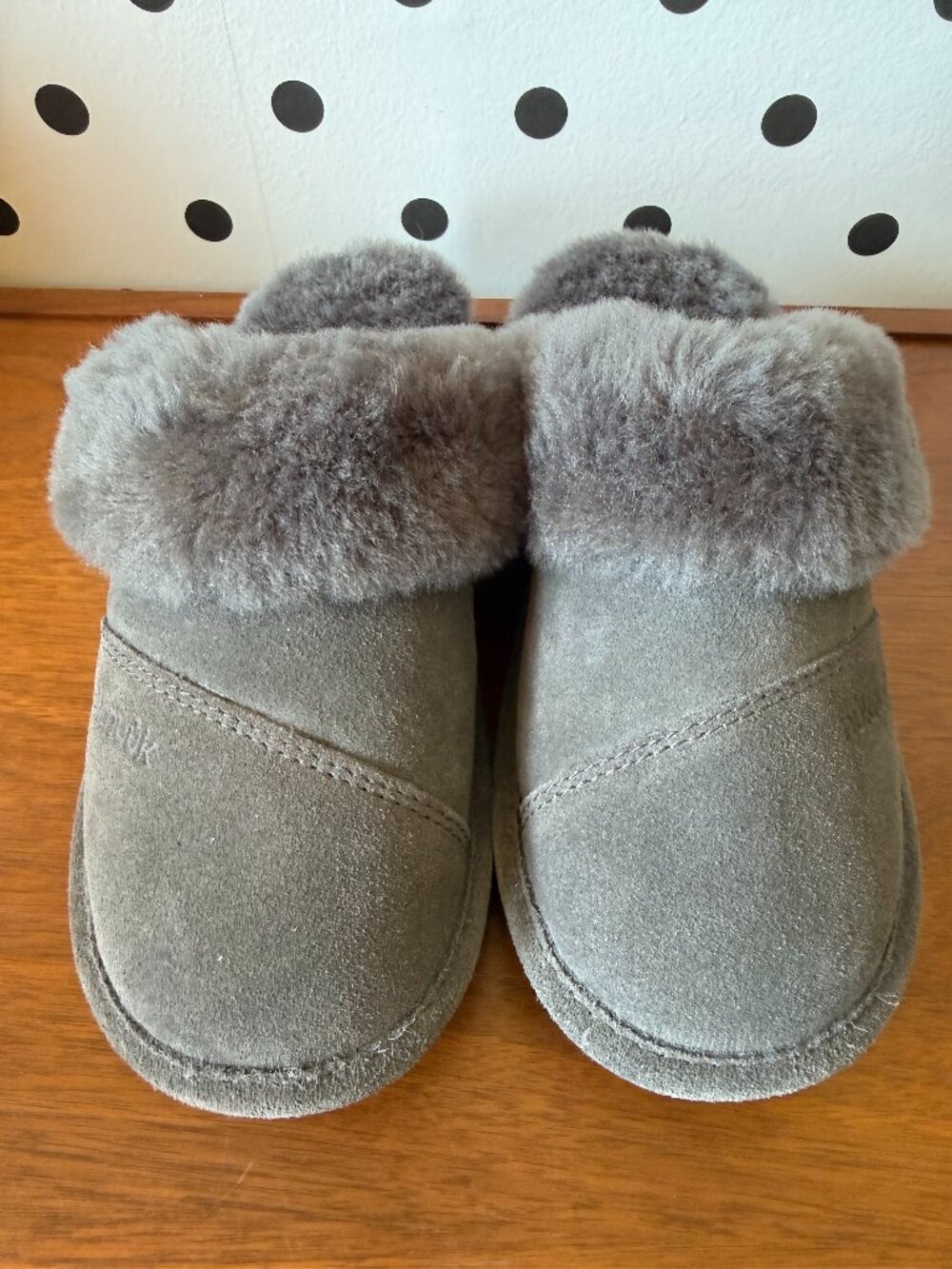 Nuknuuk Slipper Charcoal Grey Cozy Women’s Size 6